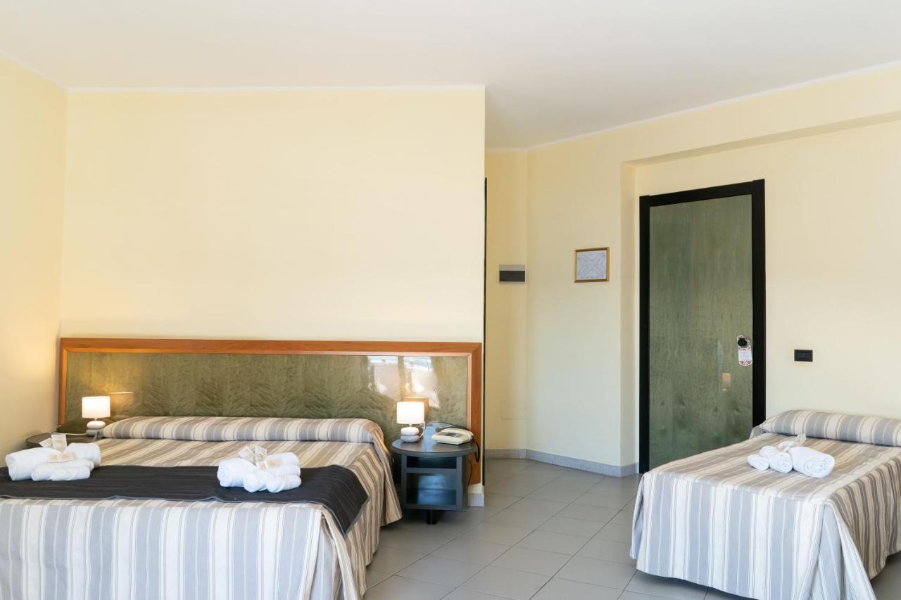 Hotel Melissa ตอร์เร เมลิสซา ภายนอก รูปภาพ