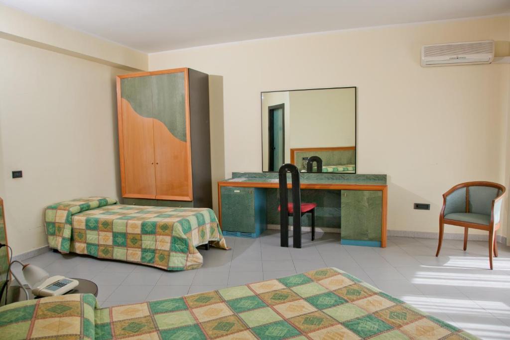 Hotel Melissa ตอร์เร เมลิสซา ภายนอก รูปภาพ